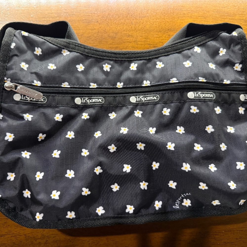 Share Le SportSac Classic Hobo Ditsy Daisy NWT